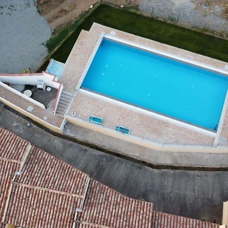 Residence Baia Sant Anna Con Piscina 타나우넬라 외부 사진