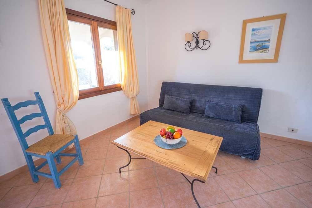 Residence Baia Sant Anna Con Piscina 타나우넬라 외부 사진