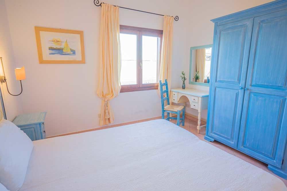 Residence Baia Sant Anna Con Piscina 타나우넬라 외부 사진