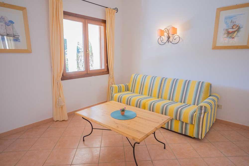 Residence Baia Sant Anna Con Piscina 타나우넬라 외부 사진