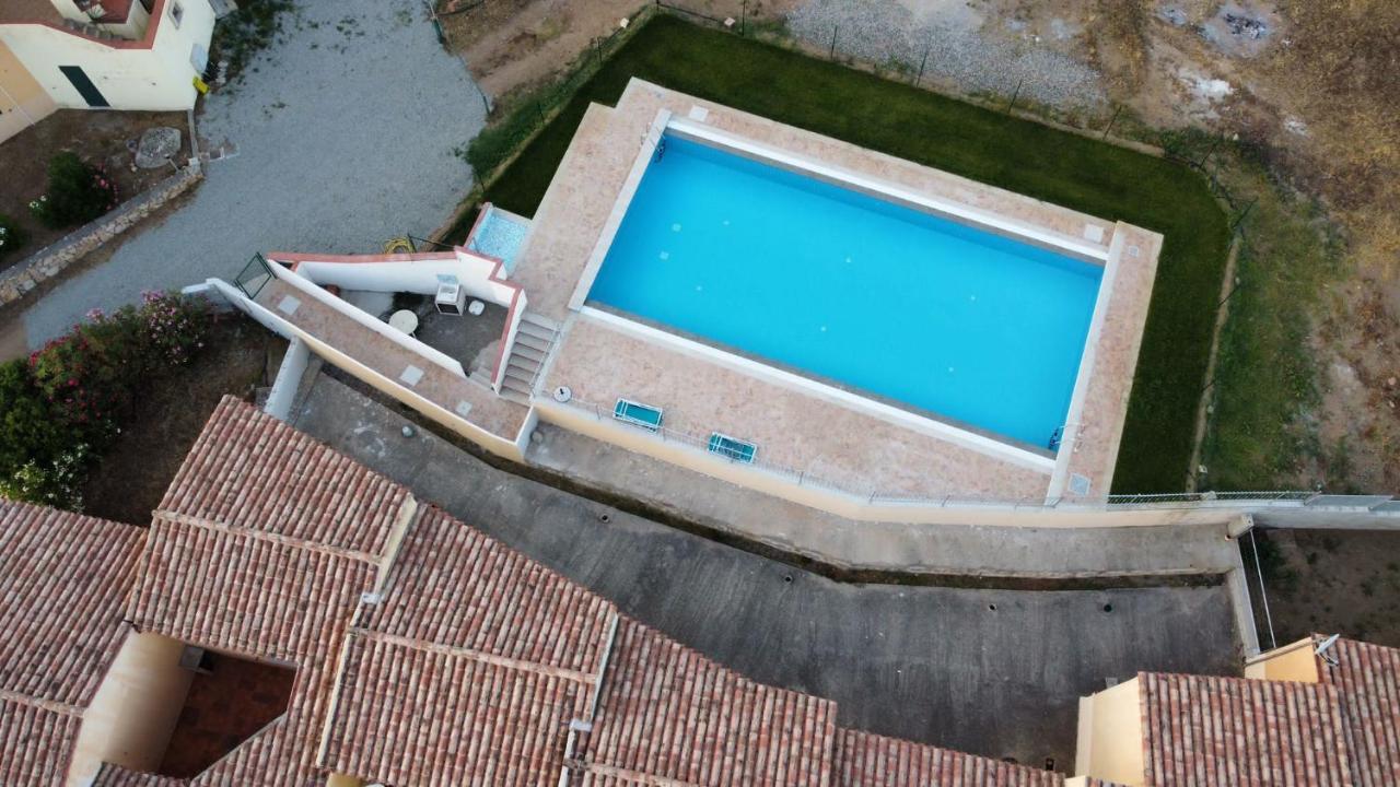 Residence Baia Sant Anna Con Piscina 타나우넬라 외부 사진
