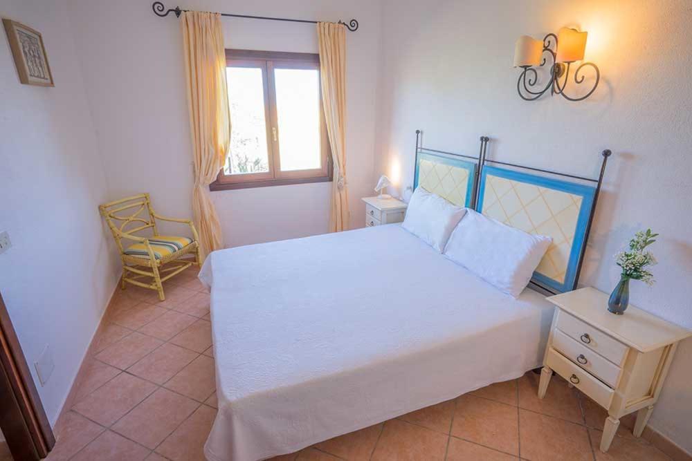Residence Baia Sant Anna Con Piscina 타나우넬라 외부 사진